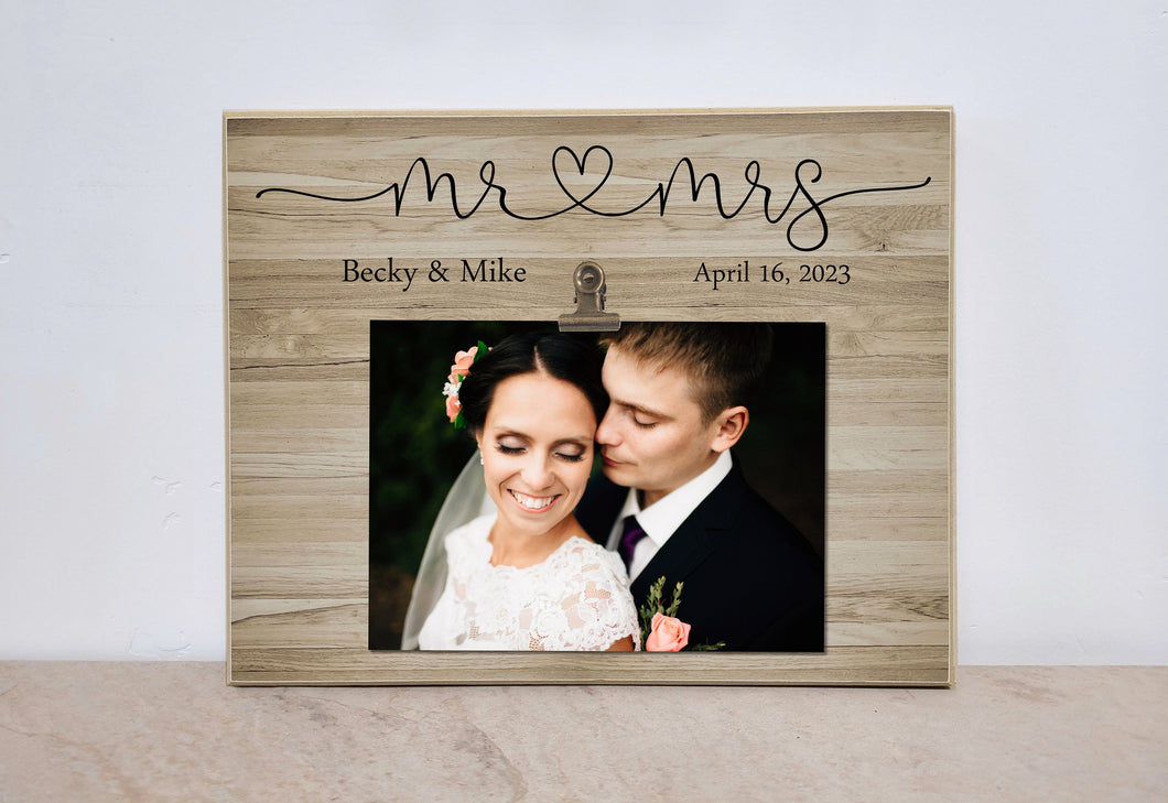 Mr and Mrs Wedding Decoration Photo Frame, Personalized Wedding Gift Idea, Custom Photo Frame, Bridal Shower Gift for Bride and Groom